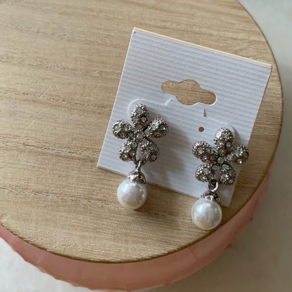 Swarovski and pearl earrings - Picture 2 of 2